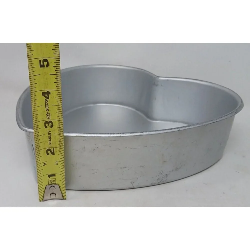 Wilton Heart Shaped 2 Piece Cake Pan Set 1990 Aluminum 9.5